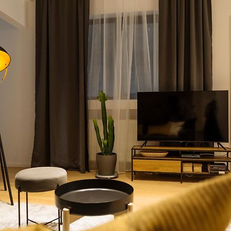 Bright 3Br Flat - Top Location - Green View Balcony بوخارست المظهر الخارجي الصورة